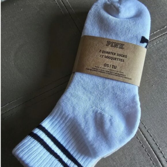 New Victoria's Secret PINK womens quarter Socks - Picture 1 of 3